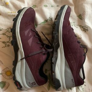Salomon OUTline low hiking shoes